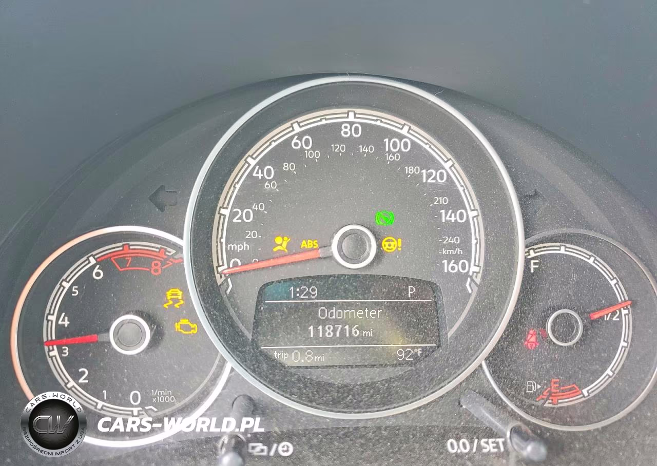 2018 Volkswagen Beetle S VIN:3VW5DAAT8JM516630 - 9