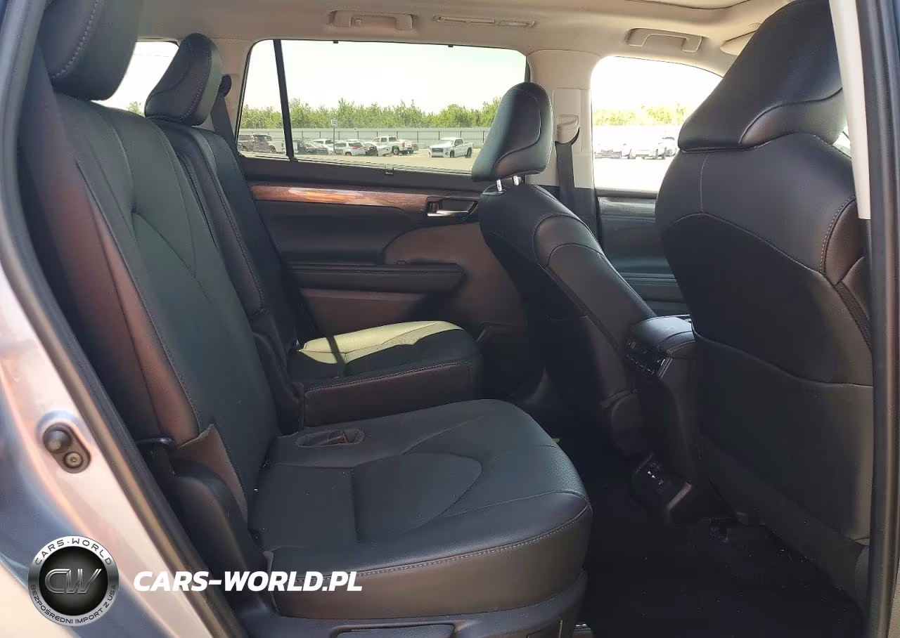 2021 Toyota Highlander Platinum VIN:5TDFZRBH5MS120130 - 11