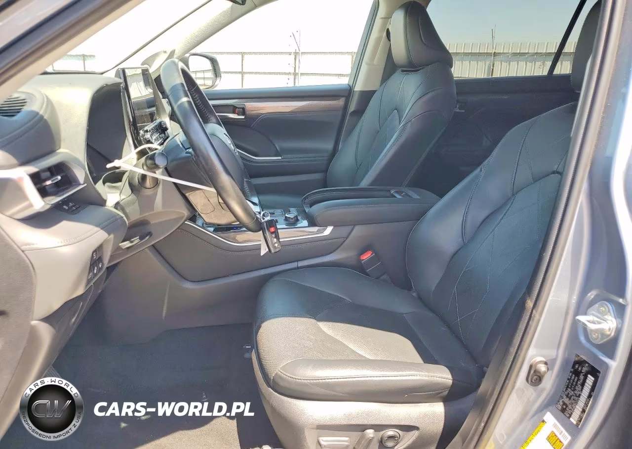 2021 Toyota Highlander Platinum VIN:5TDFZRBH5MS120130 - 7
