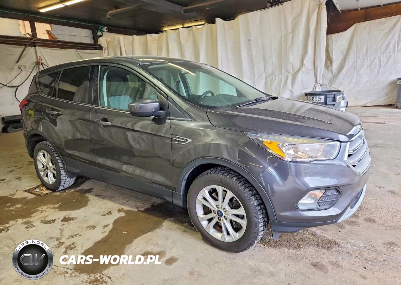 2019 Ford Escape Se VIN:1FMCU9GD8KUA39568 - 4
