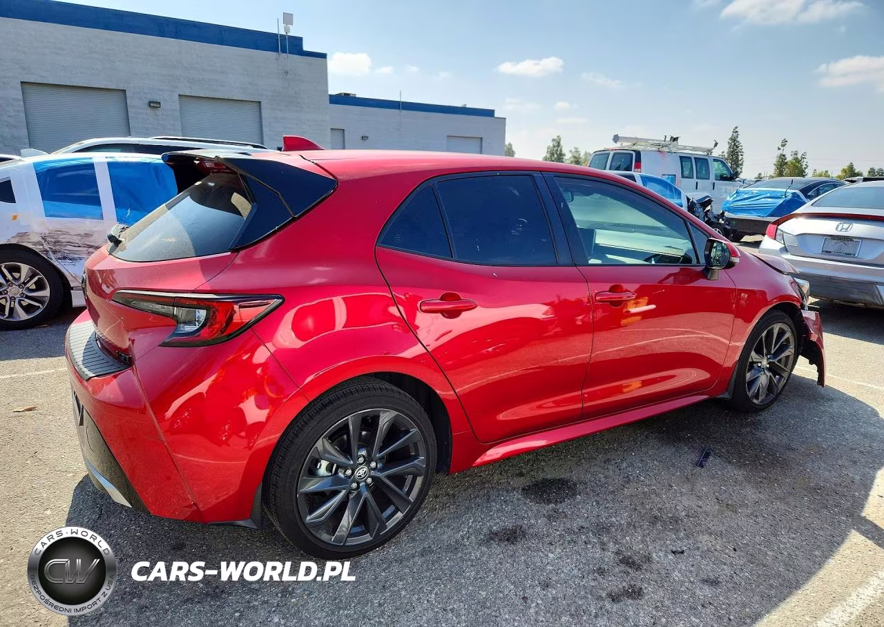 2025 Toyota Corolla Xse VIN:JTNC4MBE1S3241547 - 3