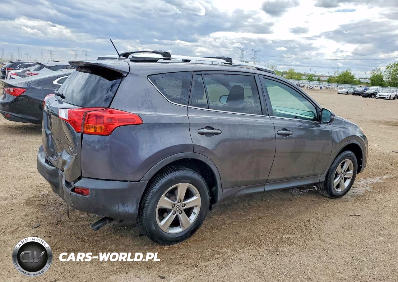 2015 Toyota Rav4 Xle VIN:2T3WFREV7FW197917 - 3