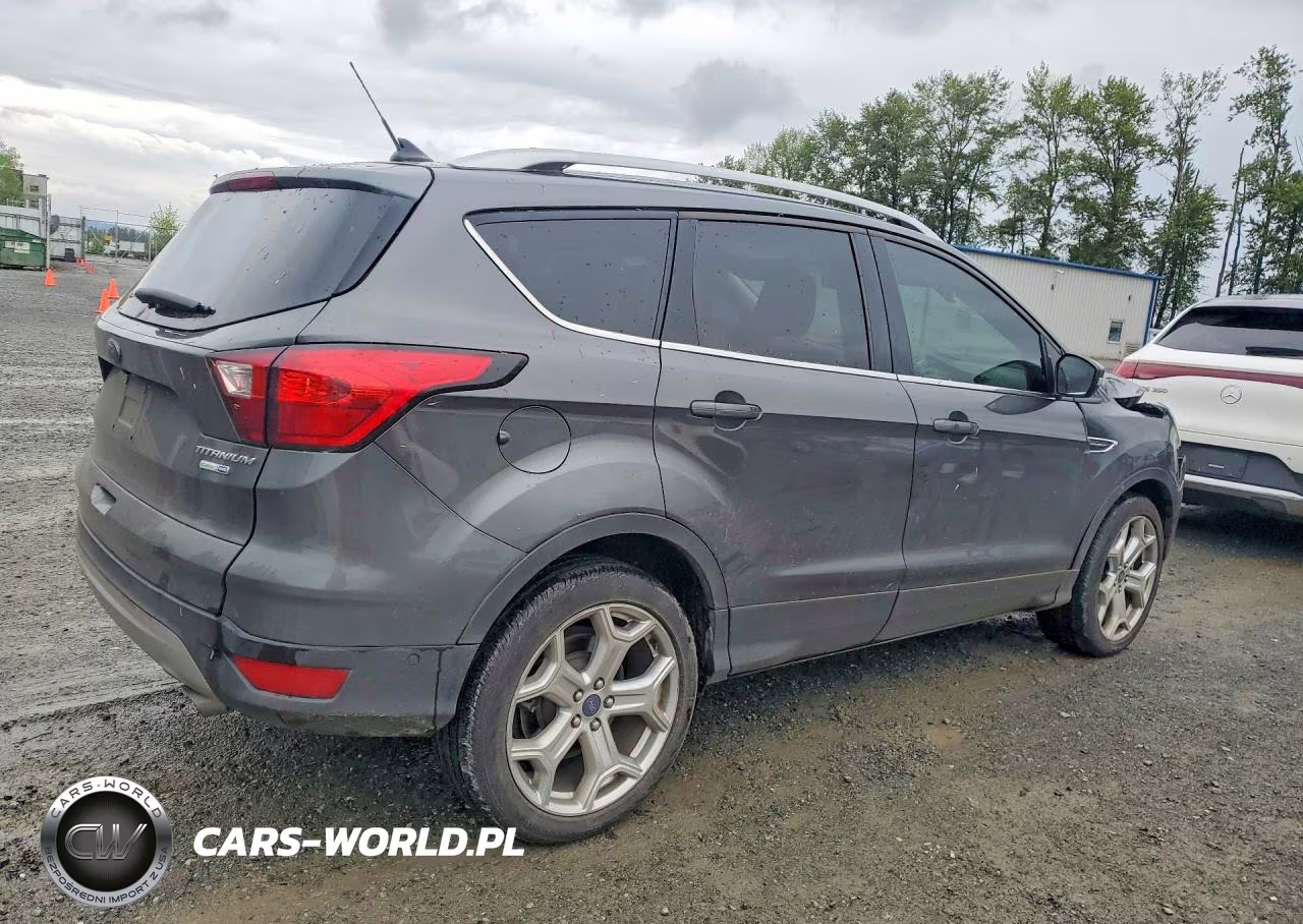 2019 Ford Escape Titanium VIN:1FMCU9J95KUC05484 - 3