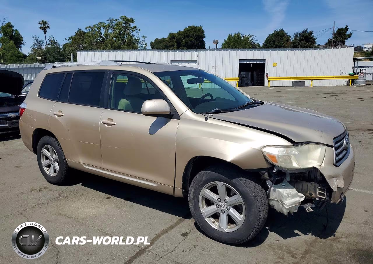 2010 Toyota Highlander Base VIN:5TDBK3EH8AS011152 - 4