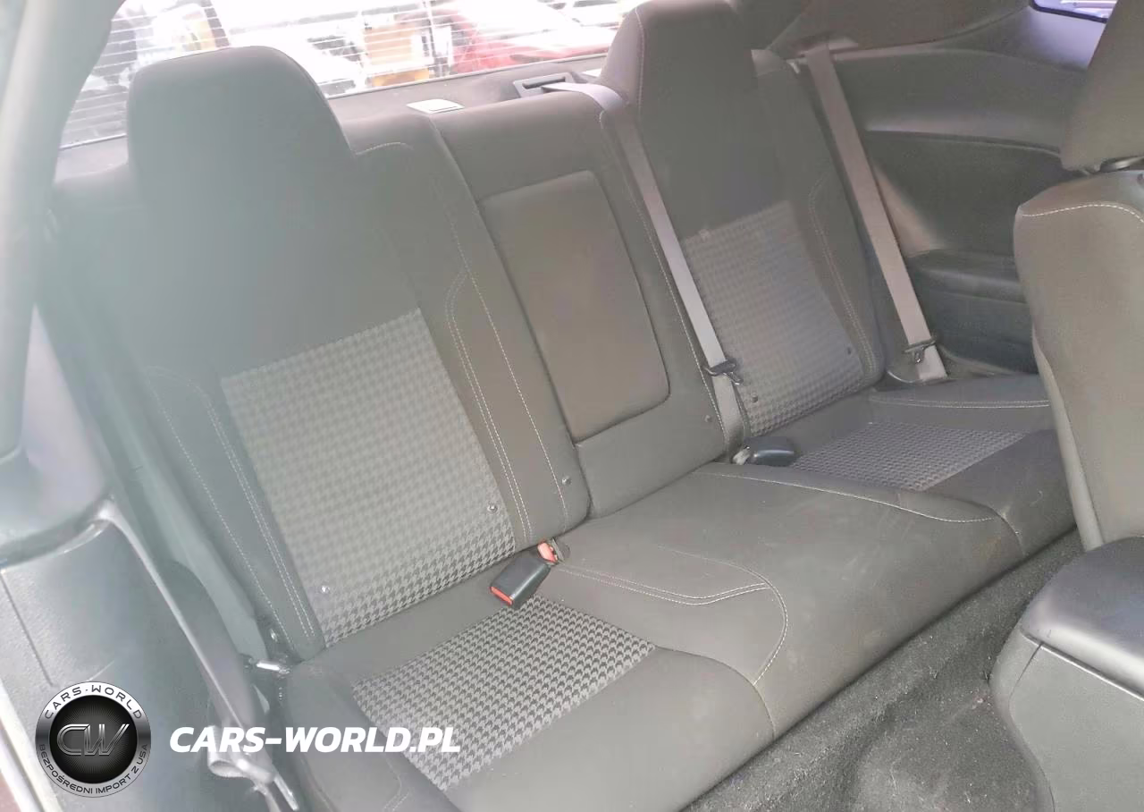 2020 Dodge Challenger Sxt VIN:2C3CDZAG6LH235637 - 10