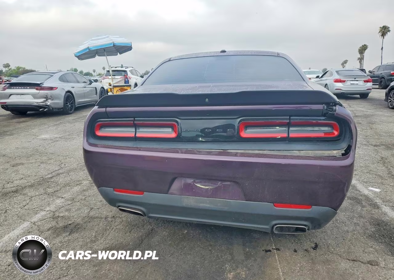 2020 Dodge Challenger Sxt VIN:2C3CDZAG6LH235637 - 6