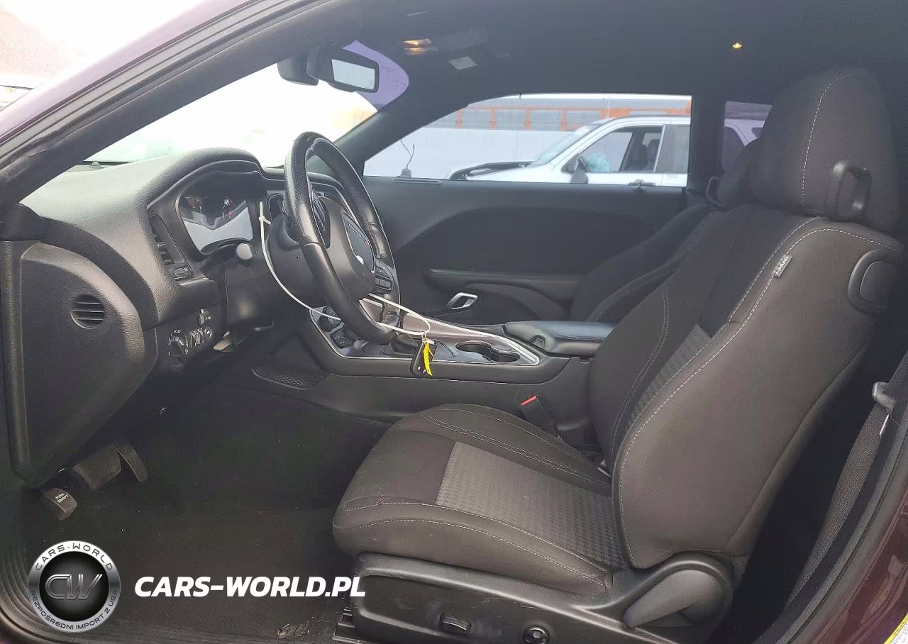 2020 Dodge Challenger Sxt VIN:2C3CDZAG6LH235637 - 7