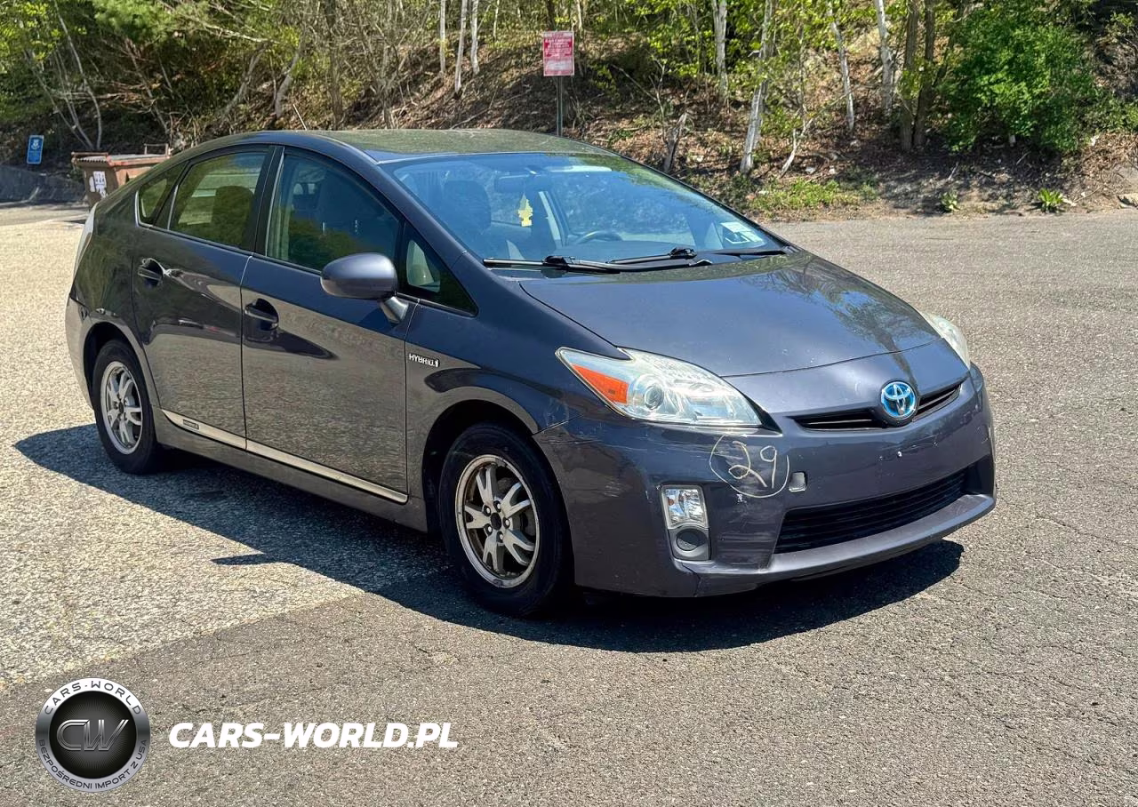 2011 Toyota Prius Two