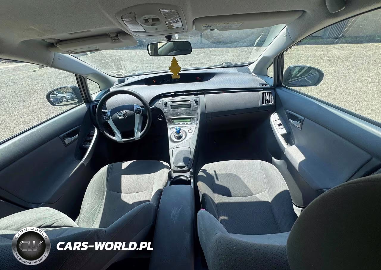 2011 Toyota Prius Two VIN:JTDKN3DU6B1377065 - 9