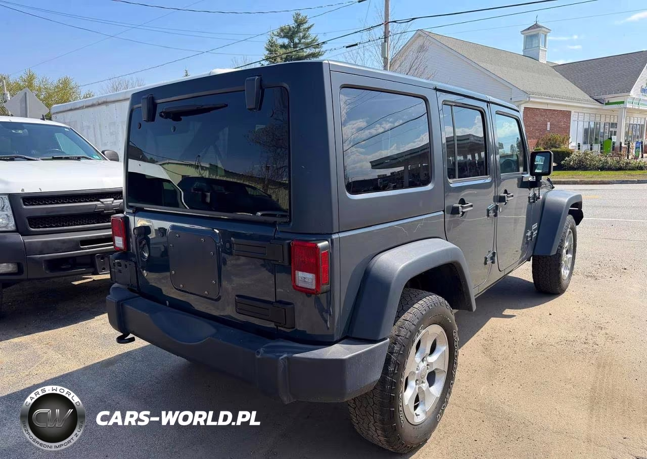 2017 Jeep Wrangler Unlimited Sport VIN:1C4HJWDG6HL649855 - 4