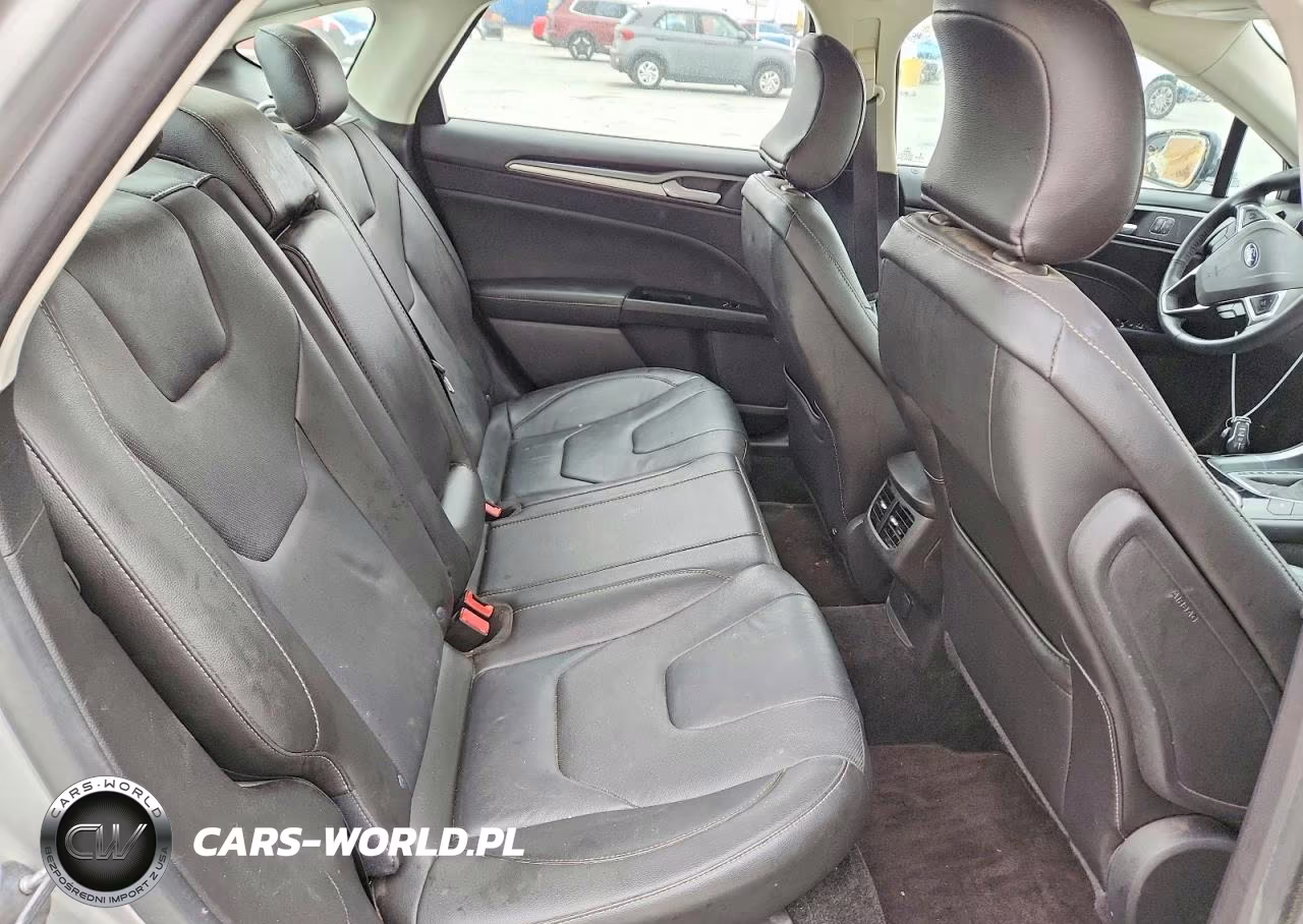 2015 Ford Fusion Titanium VIN:3FA6P0K90FR292538 - 10