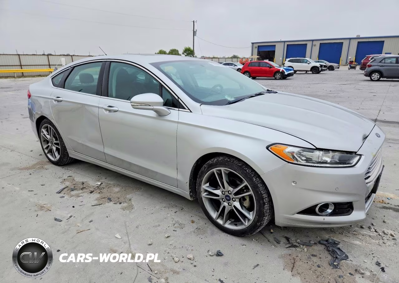 2015 Ford Fusion Titanium VIN:3FA6P0K90FR292538 - 4