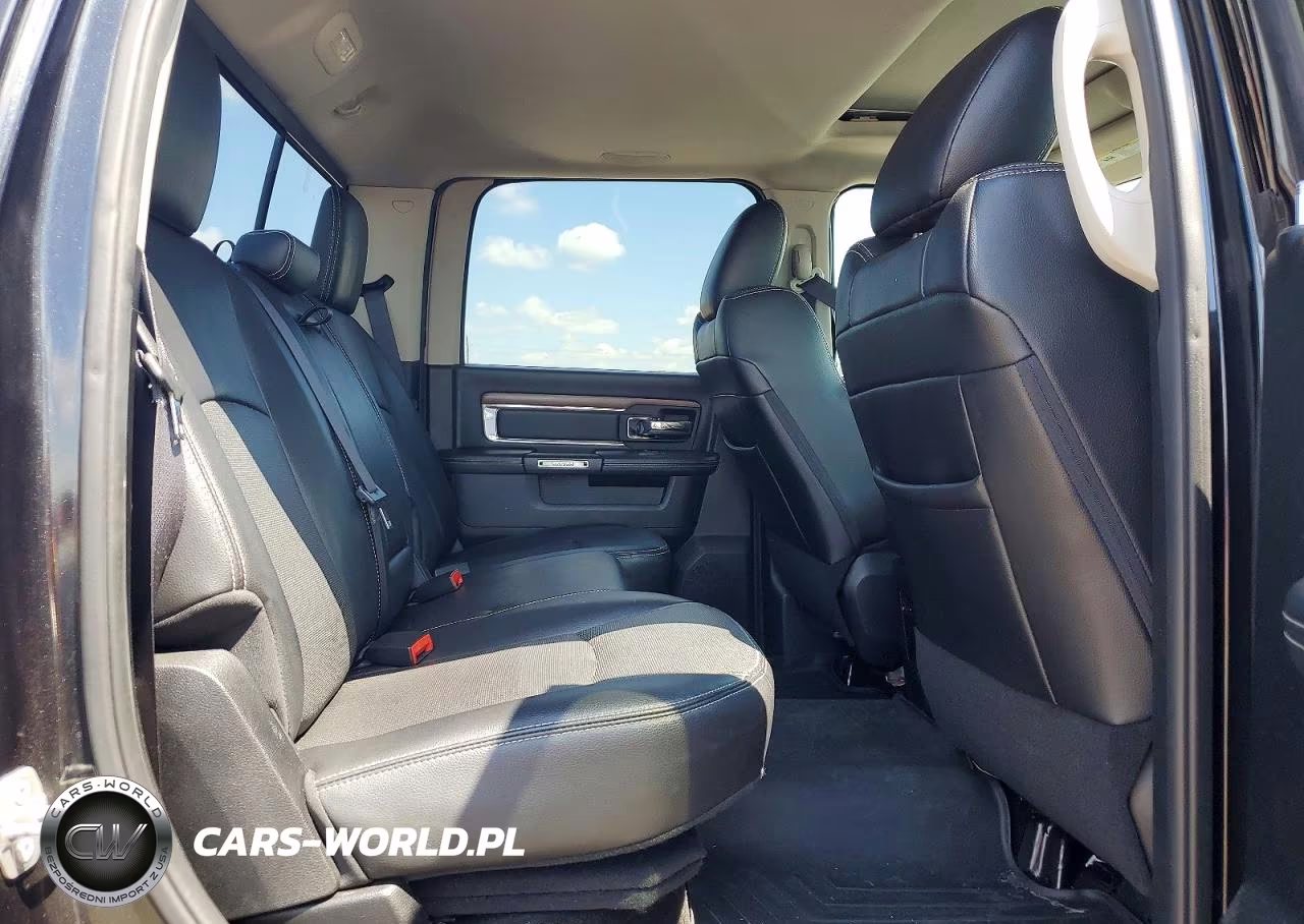 2016 Ram 1500 Laramie VIN:1C6RR7NM4GS212178 - 10