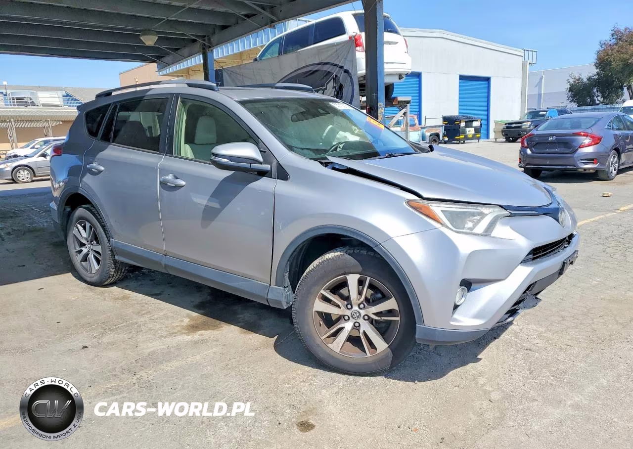 2018 Toyota Rav4 Xle VIN:JTMRFREV9JD257425 - 4