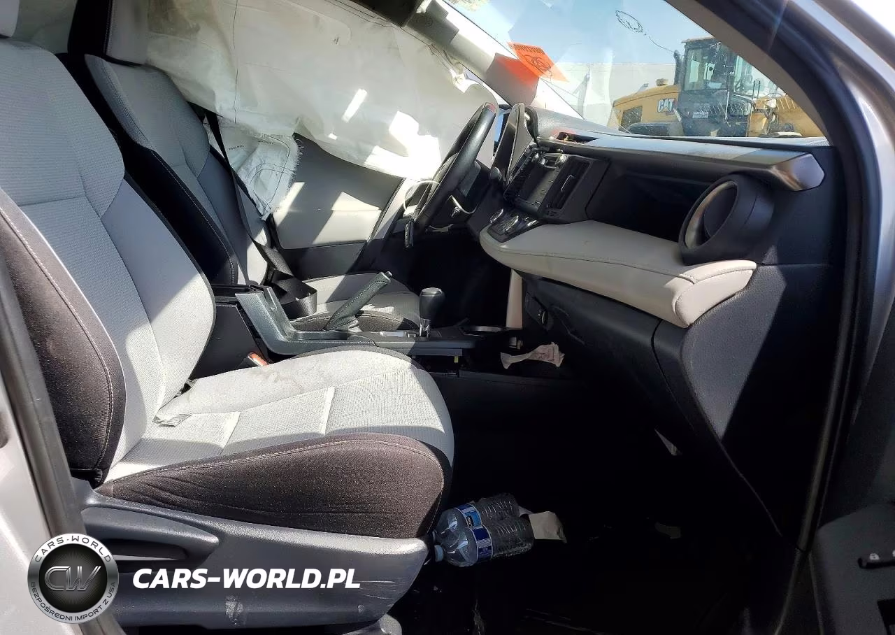2018 Toyota Rav4 Xle VIN:JTMRFREV9JD257425 - 7