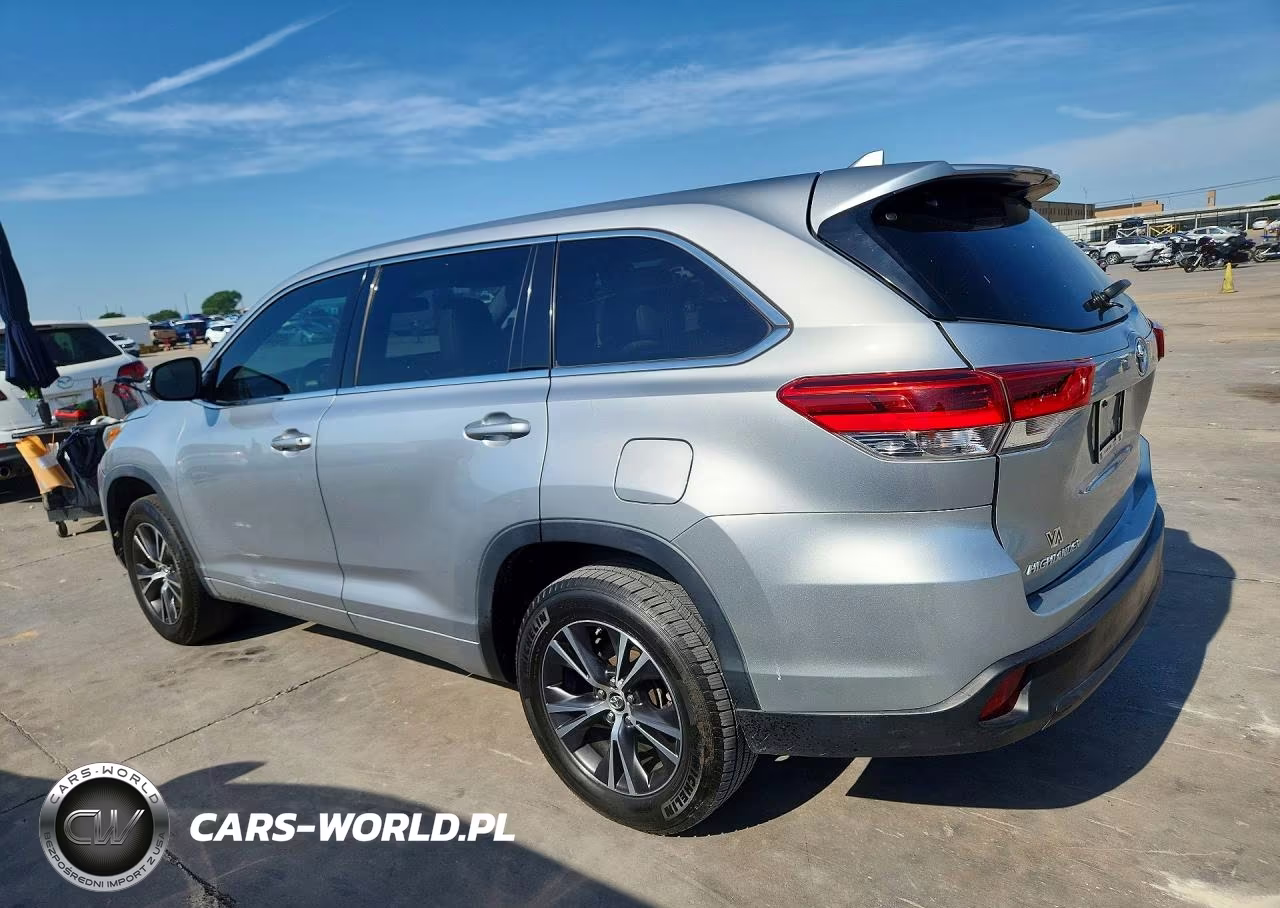 2018 Toyota Highlander Le Plus VIN:5TDZZRFH2JS251244 - 2