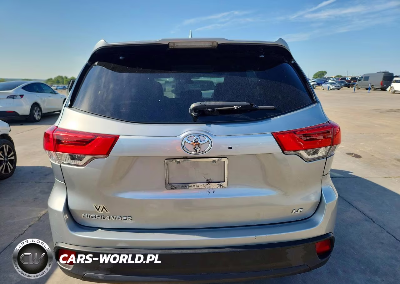 2018 Toyota Highlander Le Plus VIN:5TDZZRFH2JS251244 - 6