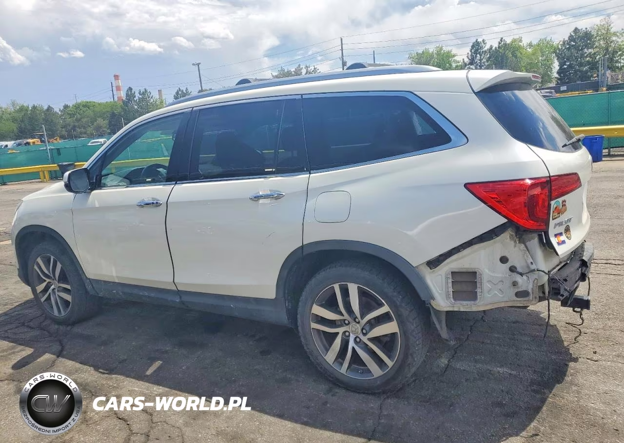 2017 Honda Pilot Touring VIN:5FNYF6H97HB085911 - 2