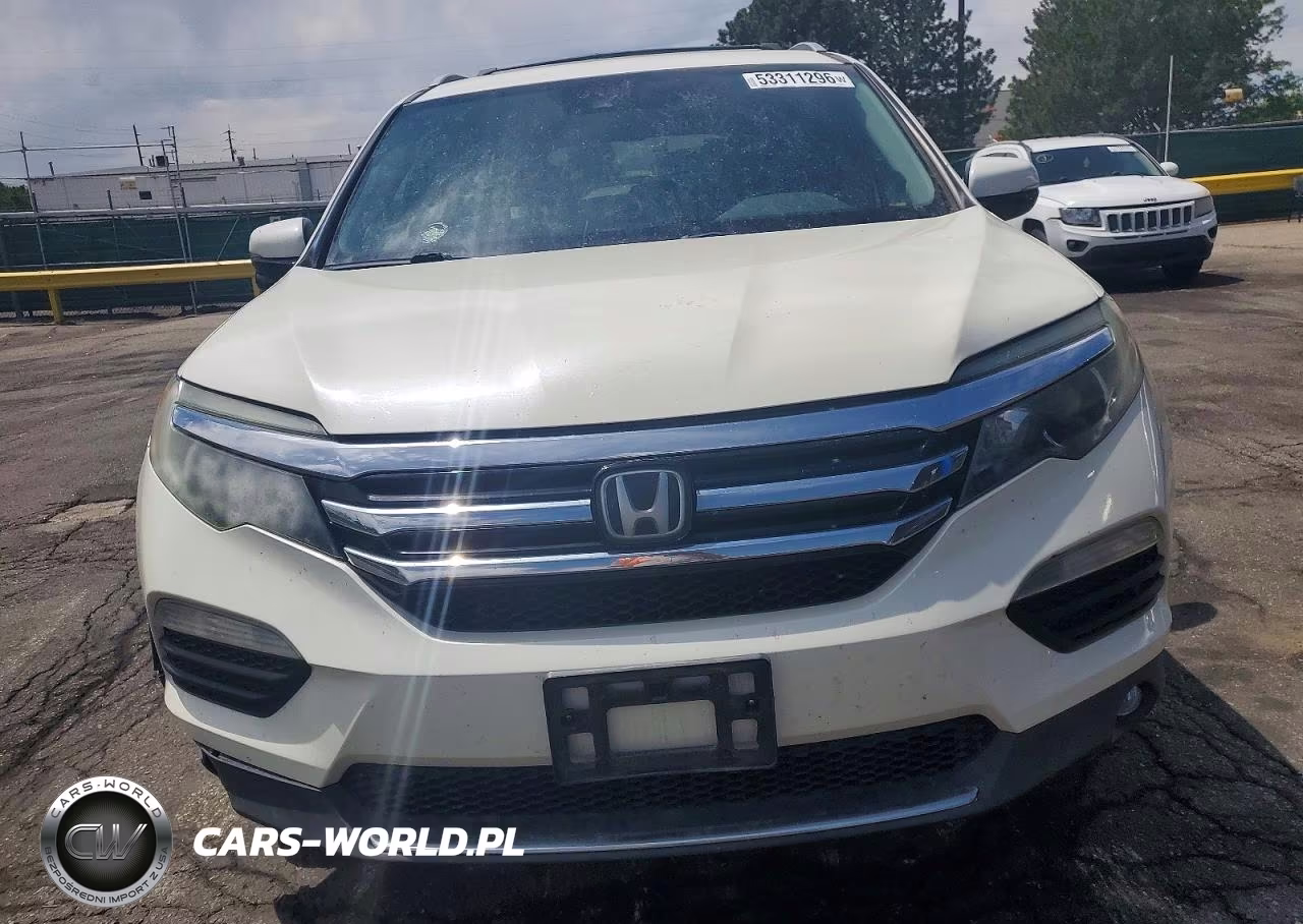 2017 Honda Pilot Touring VIN:5FNYF6H97HB085911 - 5