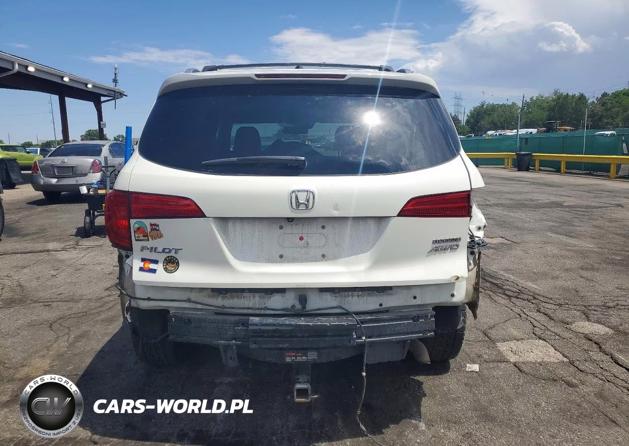 2017 Honda Pilot Touring VIN:5FNYF6H97HB085911 - 6