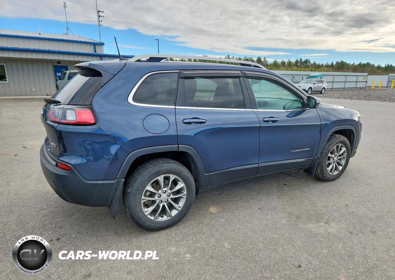 2021 Jeep Cherokee Latitude Plus VIN:1C4PJMLB0MD110299 - 3