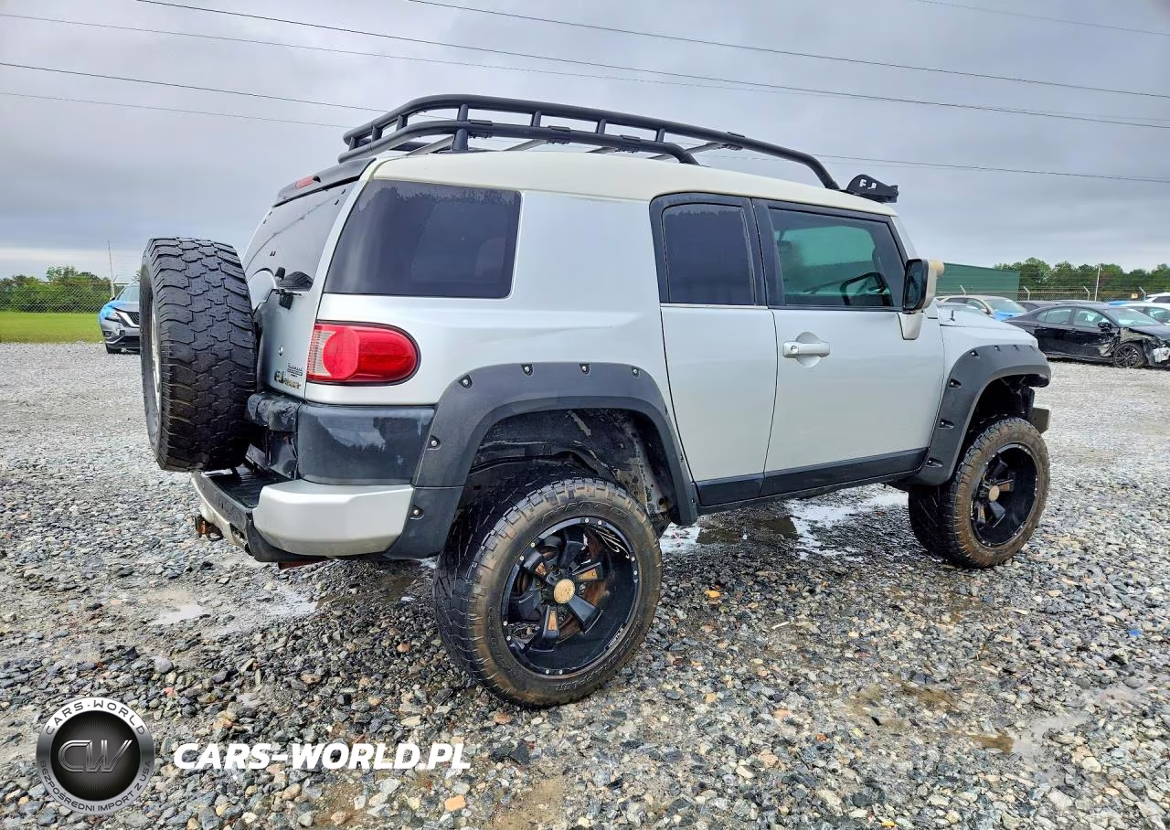 2008 Toyota Fj Cruiser Base VIN:JTEBU11F38K023418 - 3