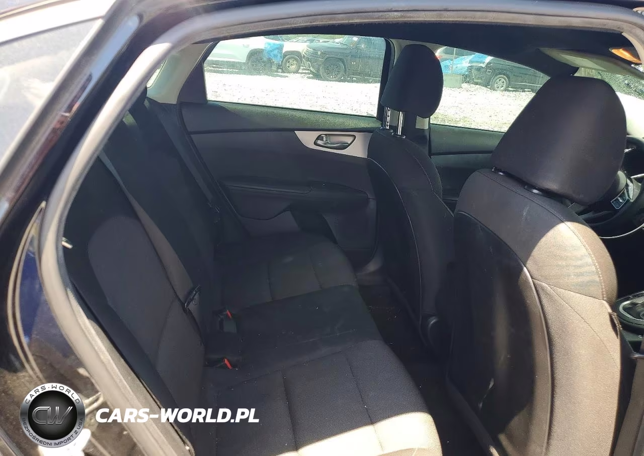 2022 Kia Forte Fe VIN:3KPF24AD8NE445548 - 10