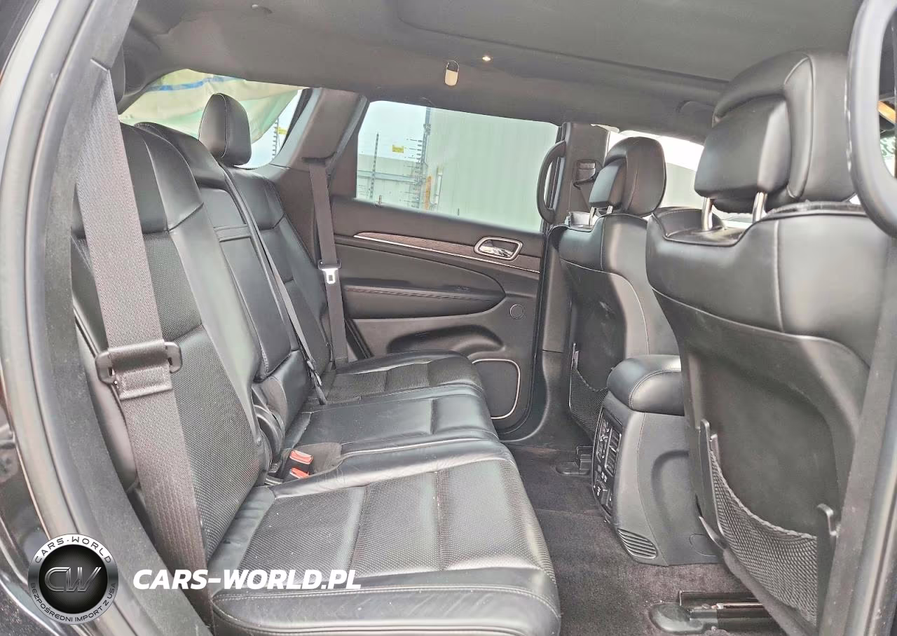 2018 Jeep Grand Cherokee Overland VIN:1C4RJECG0JC125185 - 11