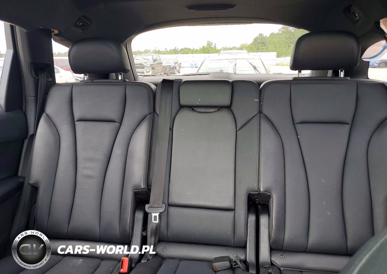 2018 Audi Q7 Premium VIN:WA1AHAF70JD035861 - 10