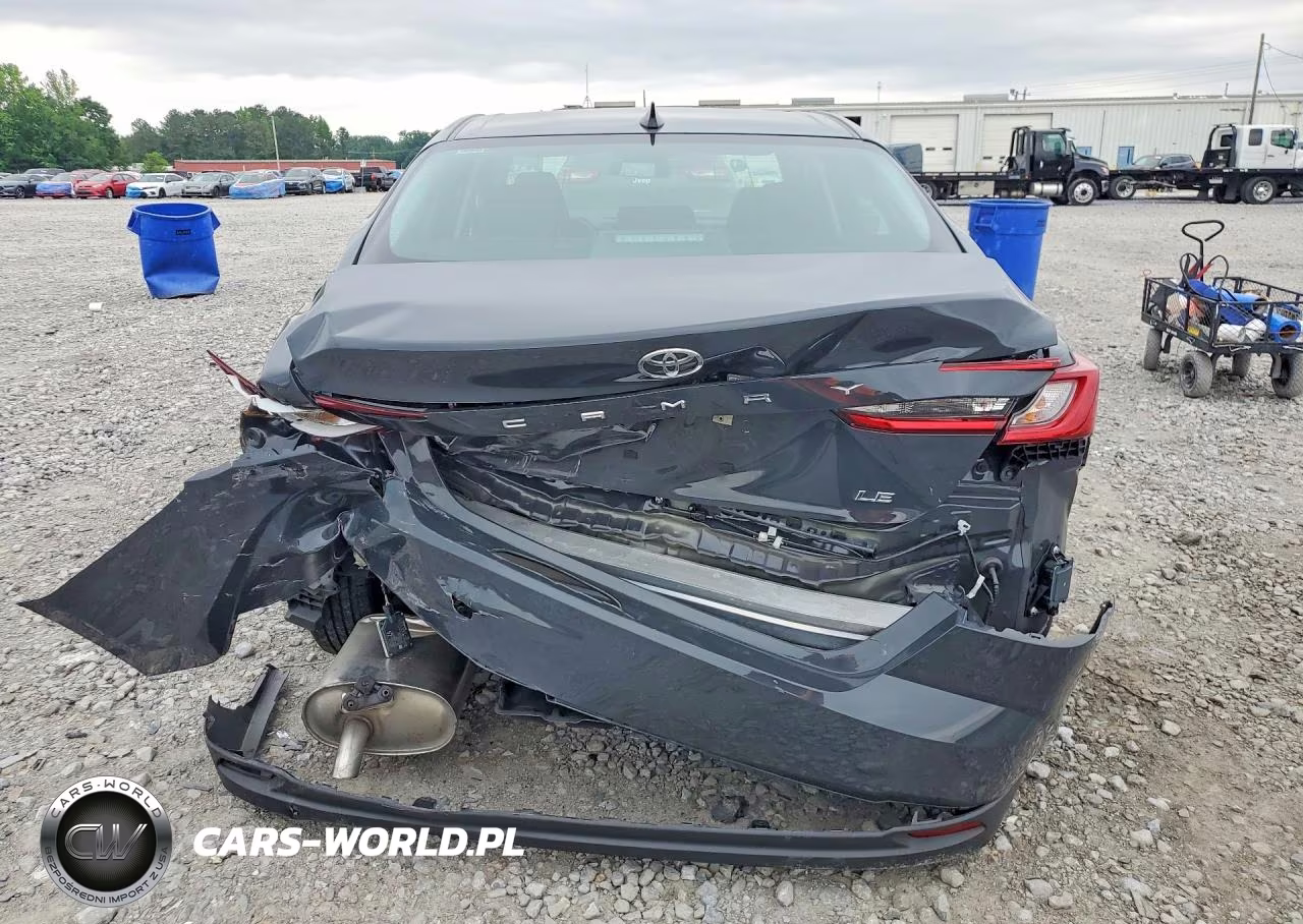 2026 Toyota Camry Le VIN:4T1DAACKXTU217307 - 6