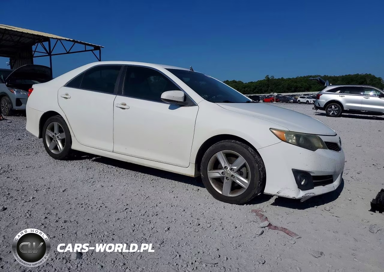 2013 Toyota Camry Se VIN:4T1BF1FK4DU664608 - 4