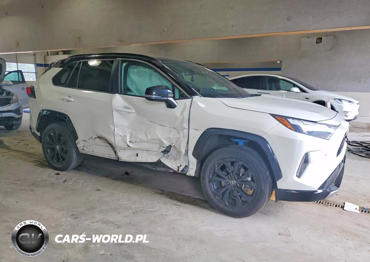 2022 Toyota Rav4 Xse VIN:4T3E6RFV3NU069103 - 4