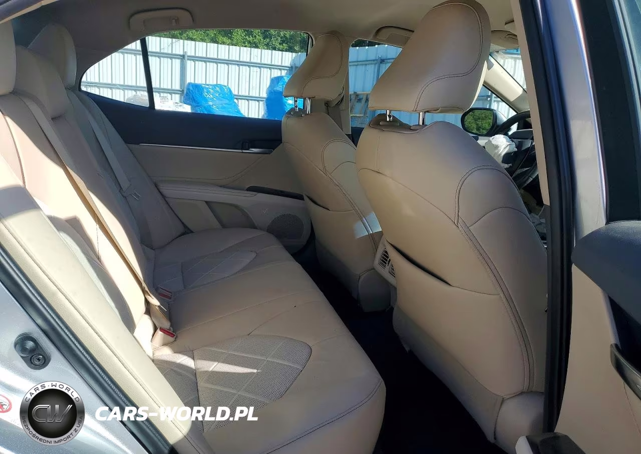 2018 Toyota Camry Xle VIN:4T1B11HK5JU157112 - 10