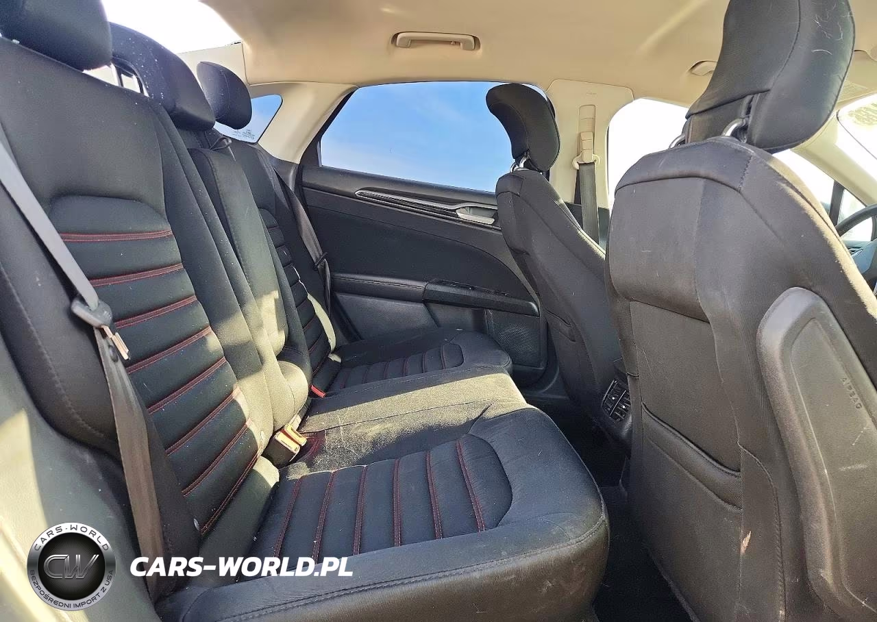 2015 Ford Fusion Se VIN:3FA6P0H71FR120380 - 10