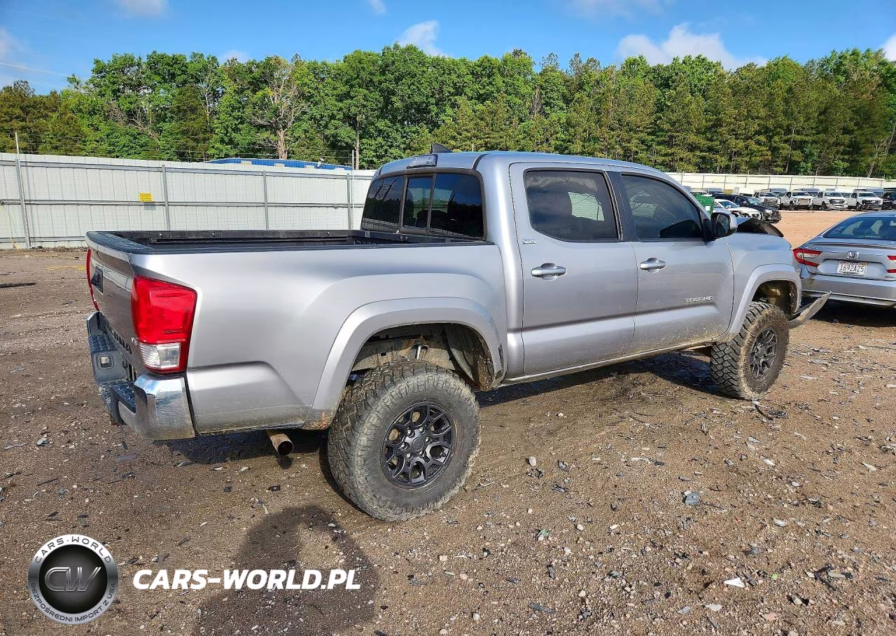 2017 Toyota Tacoma Sr5 V6 VIN:3TMCZ5AN0HM079656 - 3