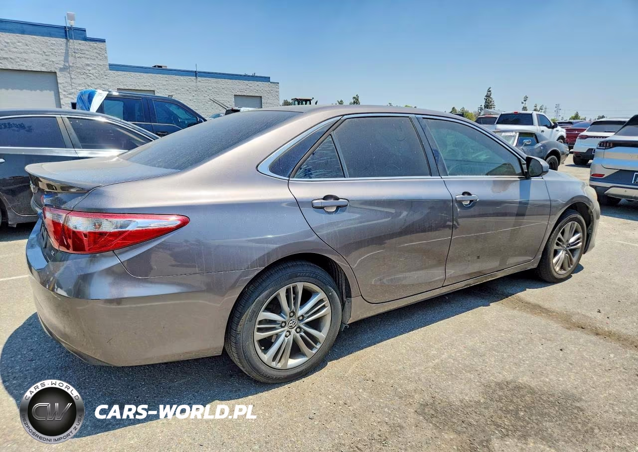 2016 Toyota Camry Se VIN:4T1BF1FK1GU173062 - 3