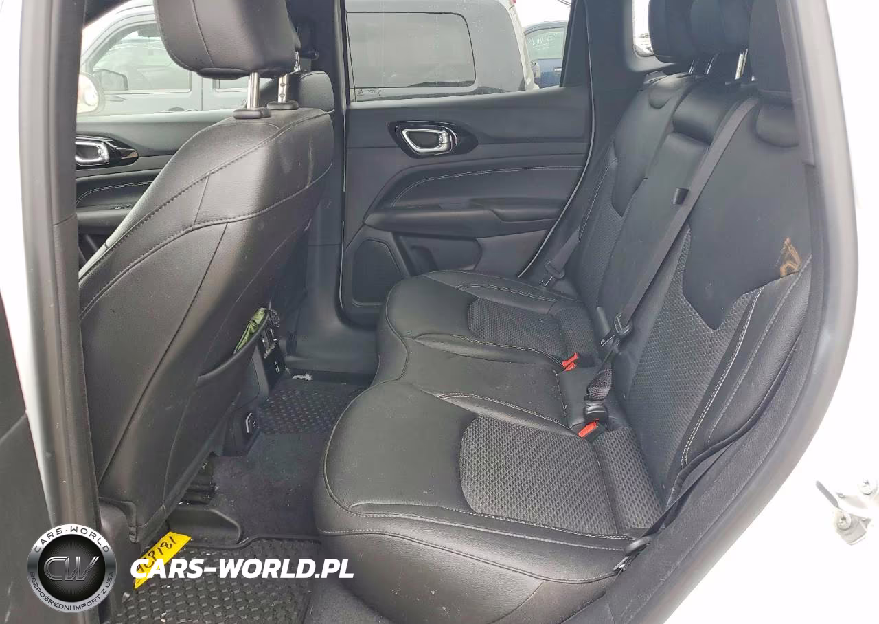 2024 Jeep Compass Latitude VIN:3C4NJDBN1RT112082 - 10