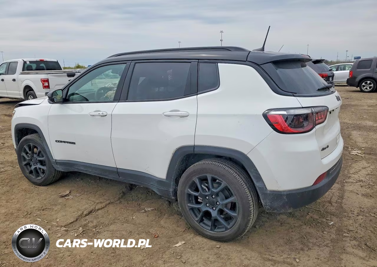 2024 Jeep Compass Latitude VIN:3C4NJDBN1RT112082 - 2