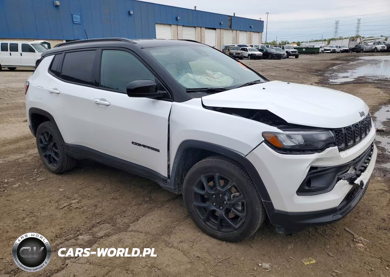 2024 Jeep Compass Latitude VIN:3C4NJDBN1RT112082 - 4