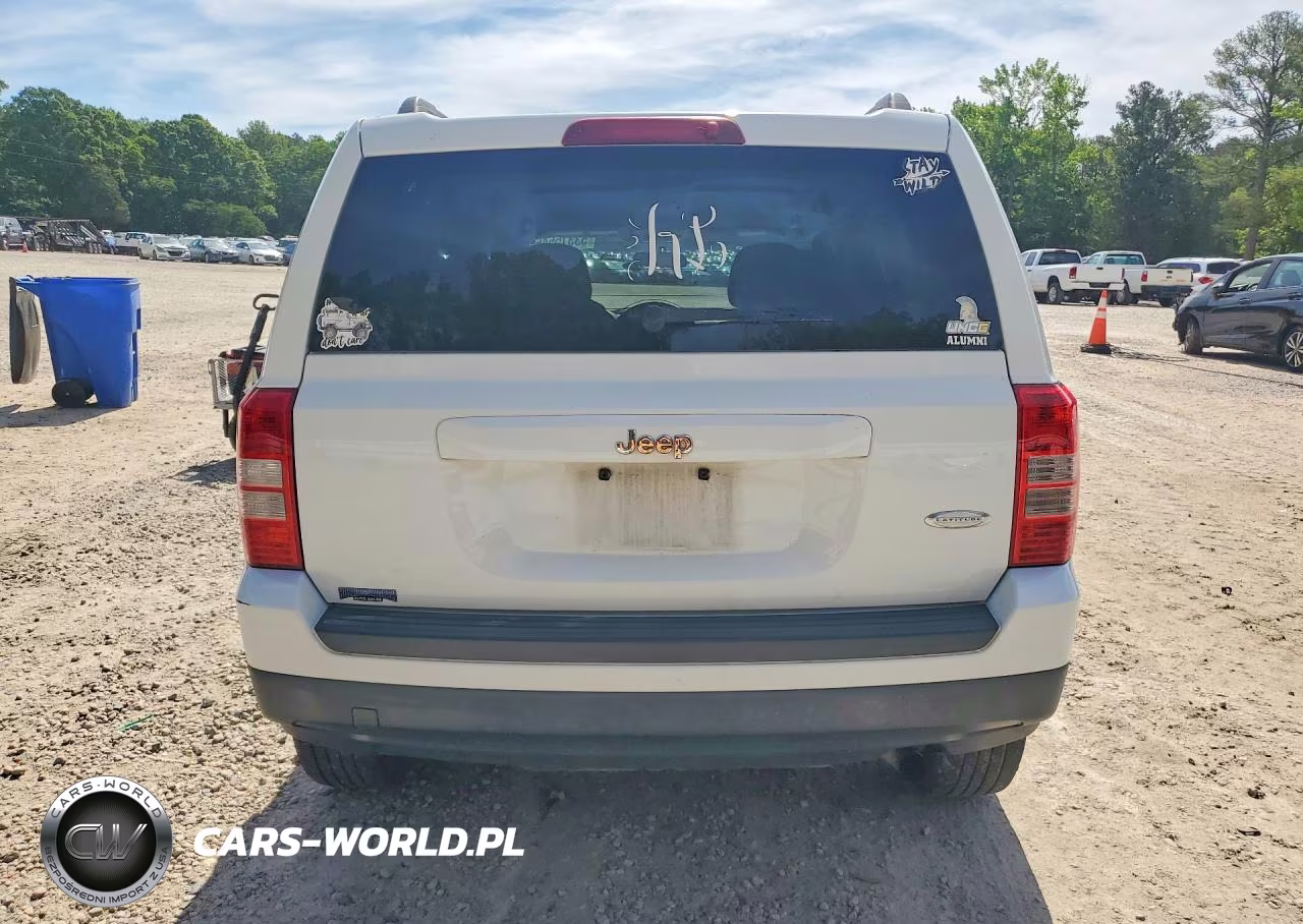 2014 Jeep Patriot Latitude VIN:1C4NJPFB9ED819271 - 6