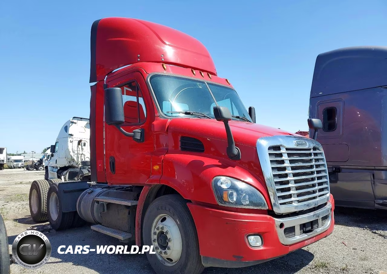 2016 Freightliner Cascadia 113