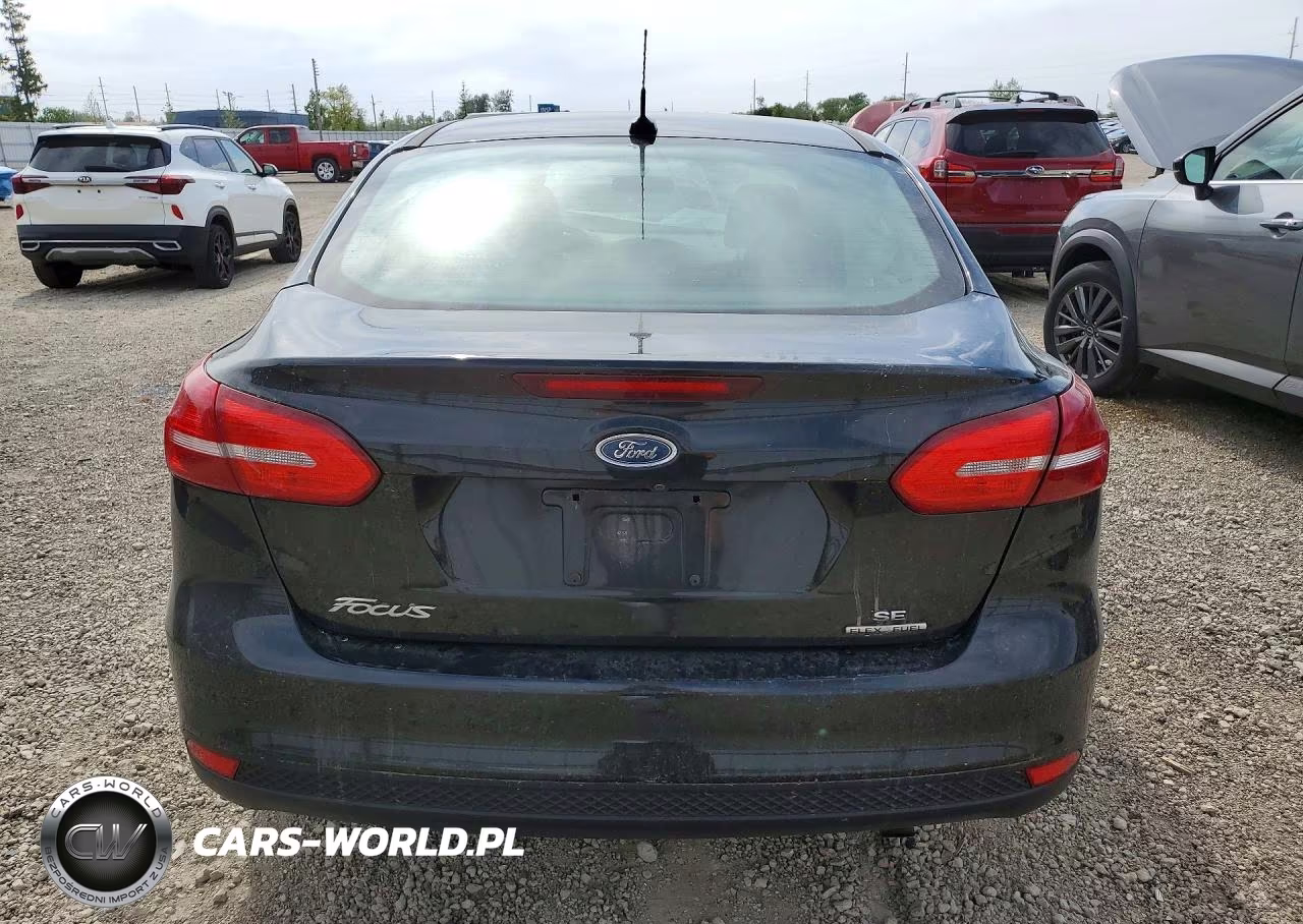 2015 Ford Focus Se VIN:1FADP3F27FL244622 - 6