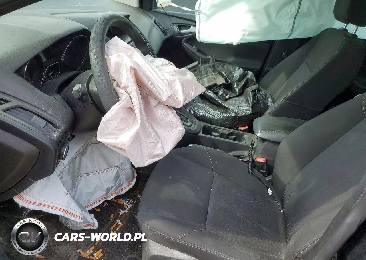 2015 Ford Focus Se VIN:1FADP3F27FL244622 - 7