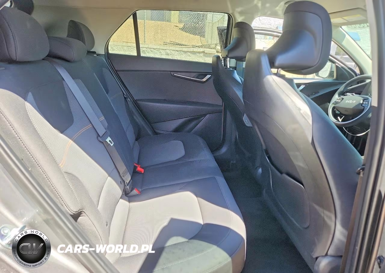 2026 Kia Niro Lx VIN:KNDCP3LE5T5327311 - 10