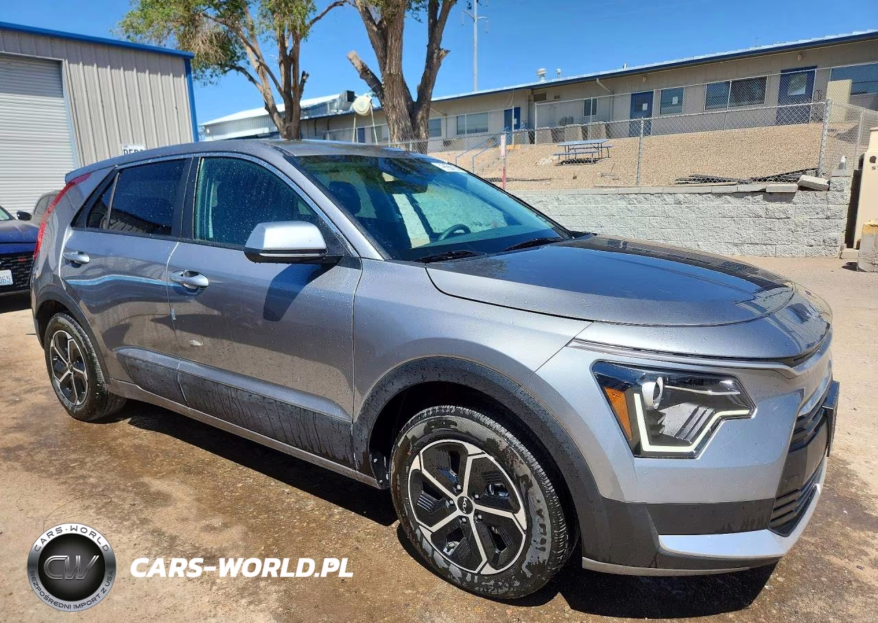 2026 Kia Niro Lx VIN:KNDCP3LE5T5327311 - 4