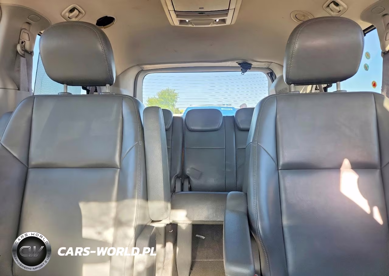 2010 Volkswagen Routan Se VIN:2V4RW3D13AR306228 - 10