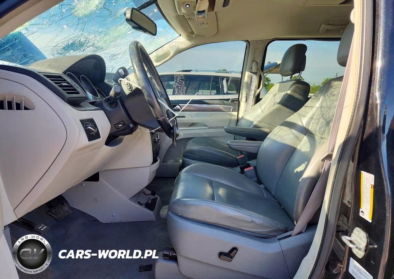 2010 Volkswagen Routan Se VIN:2V4RW3D13AR306228 - 7