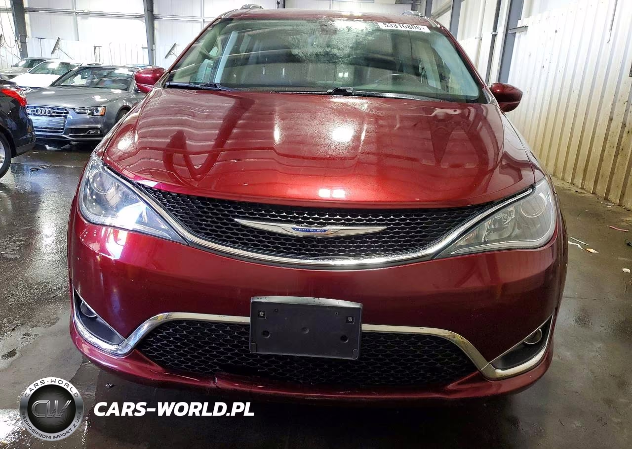 2018 Chrysler Pacifica Touring L Plus VIN:2C4RC1EG2JR294597 - 5