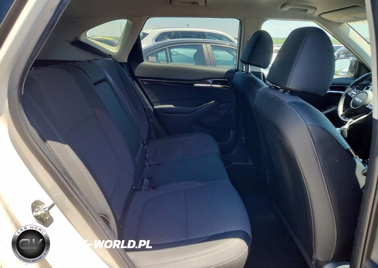 2022 Kia Seltos S VIN:KNDEU2AA8N7262005 - 10