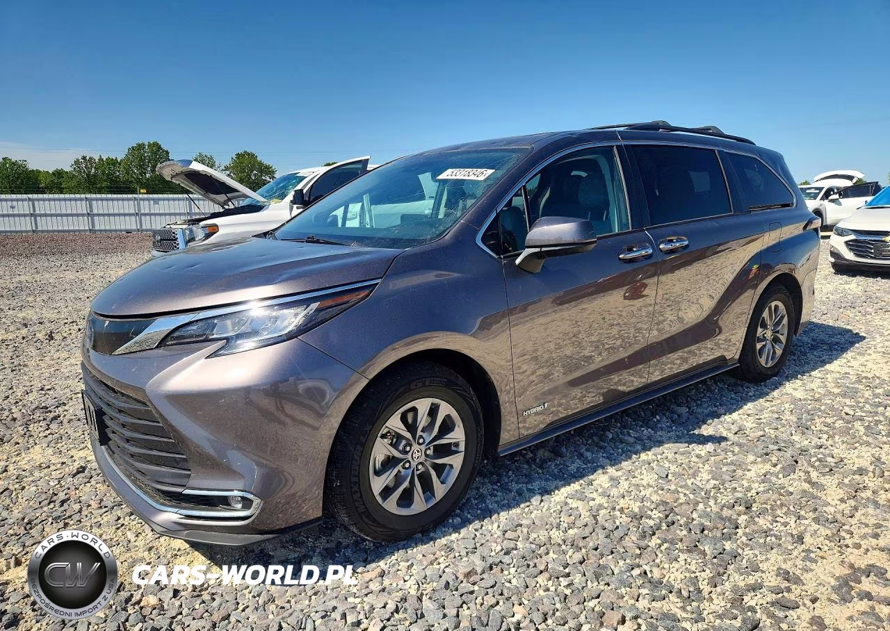 2021 Toyota Sienna Xle